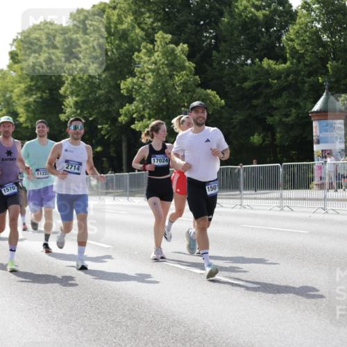 29.06.2025 - hella hamburg halbmarathon Jannik Wohlers http://msf.ph/oto/8199562 29.06.2025 09:47:38 Lombardsbrücke 1164, 1385, 1562, 1743, 2714, 4602, 5091, 5092, 5315, 6684, 6990, 8362, 9178, 9944, 10384, 10900, 11202, 11227, 11620, 11745, 12290, 12865, 13798, 13854, 14387, 14934, 14952, 15015, 15261, 15415, 15701, 15965, 16158, 17024, 17306, 18159, 18216, 18573, 18584, 18841 meine-sportfotos.de