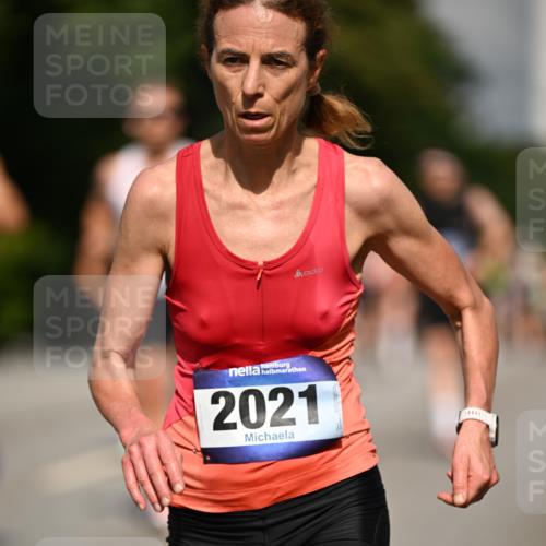 29.06.2025 - hella hamburg halbmarathon Dr. Thomas Lammeyer http://msf.ph/oto/8199575 29.06.2025 09:48:04 Kennedybrücke 2021, 2879, 3201, 3845, 4678, 5367, 6619, 8473, 8731, 10156, 10848 meine-sportfotos.de