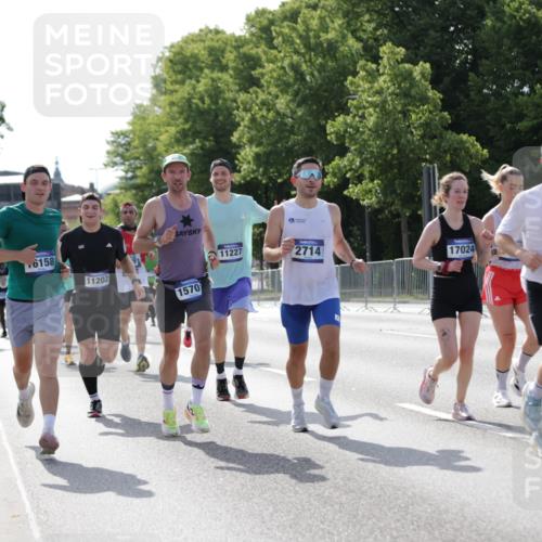 29.06.2025 - hella hamburg halbmarathon Jannik Wohlers http://msf.ph/oto/8199589 29.06.2025 09:47:39 Lombardsbrücke 1164, 1385, 1562, 1743, 2714, 3959, 4602, 5091, 5092, 5315, 6684, 6990, 8362, 9178, 9944, 10384, 10900, 11202, 11227, 11620, 11745, 12290, 12865, 13798, 13854, 14387, 14908, 14934, 14952, 15015, 15261, 15415, 15701, 15965, 16158, 17024, 17306, 18159, 18216, 18573, 18584, 18841 meine-sportfotos.de