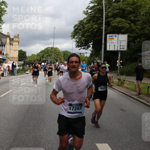29.06.2025 - hella hamburg halbmarathon Yannick Fuchs http://msf.ph/oto/8199609 29.06.2025 10:44:39 20KM 1119, 1399, 1461, 1466, 1507, 1630, 1750, 1817, 2207, 3654, 4127, 4346, 5115, 6027, 6662, 6712, 6795, 7052, 7176, 7397, 7583, 7930, 7932, 8313, 8572, 8657, 8704, 8819, 9057, 10371, 10750, 11356, 11455, 11607, 12527, 12624, 13008, 13609, 13687, 13701, 13812, 13875, 14034, 14257, 14626, 15362, 15395, 15803, 15950, 16716, 16806, 17179, 17221, 17247, 17384, 18066, 18370, 18394, 18657, 18658, 18811 meine-sportfotos.de