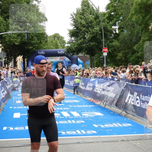 29.06.2025 - hella hamburg halbmarathon Zöllner http://msf.ph/oto/8199622 29.06.2025 10:47:00 Ziel 1139, 1689, 4091, 10122, 13728, 14385, 14415, 14449, 14594, 15825, 16081, 17172, 17979, 19105 meine-sportfotos.de