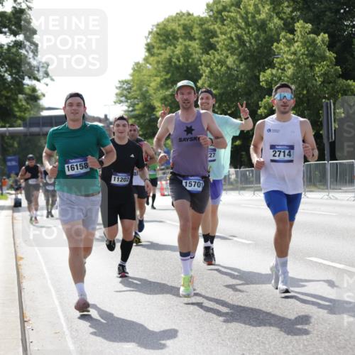 29.06.2025 - hella hamburg halbmarathon Jannik Wohlers http://msf.ph/oto/8199627 29.06.2025 09:47:39 Lombardsbrücke 1164, 1385, 1562, 1743, 2714, 3959, 4602, 5091, 5092, 5315, 6684, 6990, 8362, 9178, 9944, 10384, 10900, 11202, 11227, 11620, 11745, 12290, 12865, 13798, 13854, 14387, 14908, 14934, 14952, 15015, 15261, 15415, 15701, 15965, 16158, 17024, 17306, 18159, 18216, 18573, 18584, 18841 meine-sportfotos.de