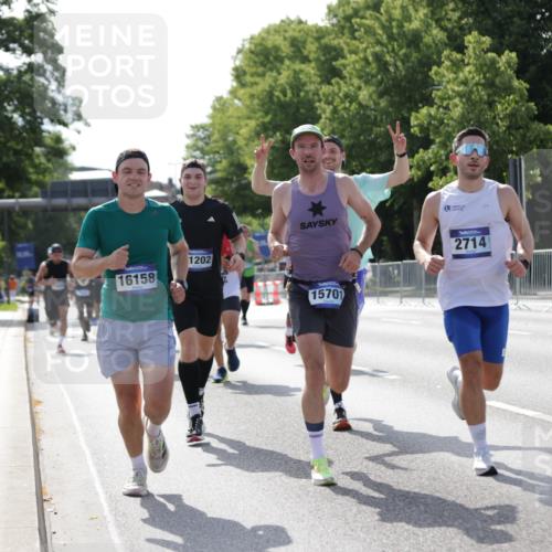29.06.2025 - hella hamburg halbmarathon Jannik Wohlers http://msf.ph/oto/8199648 29.06.2025 09:47:39 Lombardsbrücke 1164, 1385, 1562, 1743, 2714, 3959, 4602, 5091, 5092, 5315, 6684, 6990, 8362, 9178, 9944, 10384, 10900, 11202, 11227, 11620, 11745, 12290, 12865, 13798, 13854, 14387, 14908, 14934, 14952, 15015, 15261, 15415, 15701, 15965, 16158, 17024, 17306, 18159, 18216, 18573, 18584, 18841 meine-sportfotos.de