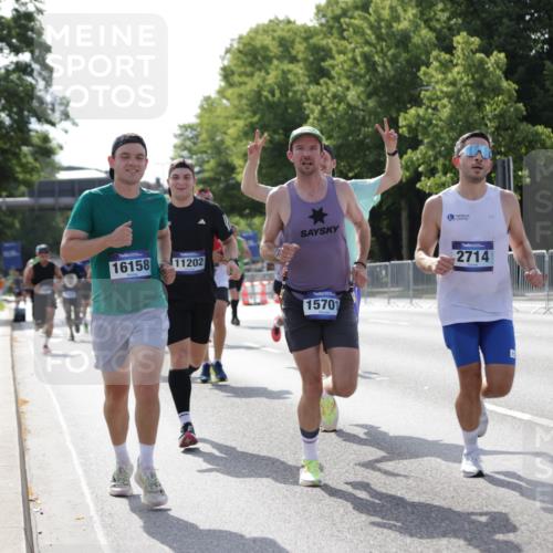 29.06.2025 - hella hamburg halbmarathon Jannik Wohlers http://msf.ph/oto/8199657 29.06.2025 09:47:39 Lombardsbrücke 1164, 1385, 1562, 1743, 2714, 3959, 4602, 5091, 5092, 5315, 6684, 6990, 8362, 9178, 9944, 10384, 10900, 11202, 11227, 11620, 11745, 12290, 12865, 13798, 13854, 14387, 14908, 14934, 14952, 15015, 15261, 15415, 15701, 15965, 16158, 17024, 17306, 18159, 18216, 18573, 18584, 18841 meine-sportfotos.de