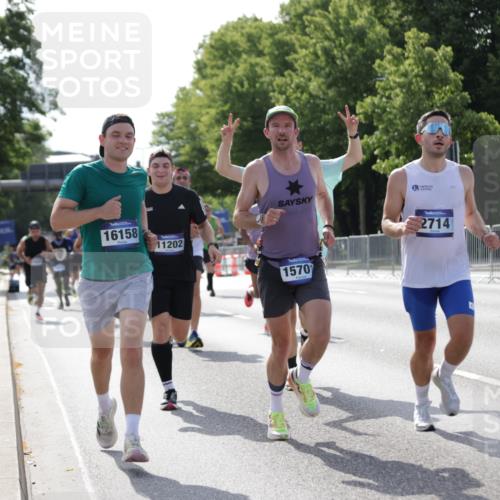 29.06.2025 - hella hamburg halbmarathon Jannik Wohlers http://msf.ph/oto/8199661 29.06.2025 09:47:39 Lombardsbrücke 1164, 1385, 1562, 1743, 2714, 3959, 4602, 5091, 5092, 5315, 6684, 6990, 8362, 9178, 9944, 10384, 10900, 11202, 11227, 11620, 11745, 12290, 12865, 13798, 13854, 14387, 14908, 14934, 14952, 15015, 15261, 15415, 15701, 15965, 16158, 17024, 17306, 18159, 18216, 18573, 18584, 18841 meine-sportfotos.de