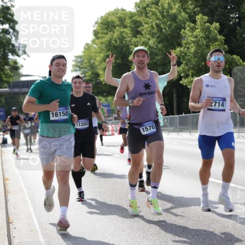 29.06.2025 - hella hamburg halbmarathon Jannik Wohlers http://msf.ph/oto/8199665 29.06.2025 09:47:40 Lombardsbrücke 1164, 1385, 1562, 1743, 2714, 3959, 4602, 5091, 5315, 6684, 6829, 6990, 8362, 9178, 9944, 10384, 10900, 11202, 11227, 11620, 11745, 12290, 12865, 13595, 13798, 13854, 14387, 14908, 14934, 14952, 15015, 15261, 15415, 15701, 15965, 16158, 17024, 17217, 17306, 18103, 18159, 18216, 18573, 18584, 18841 meine-sportfotos.de