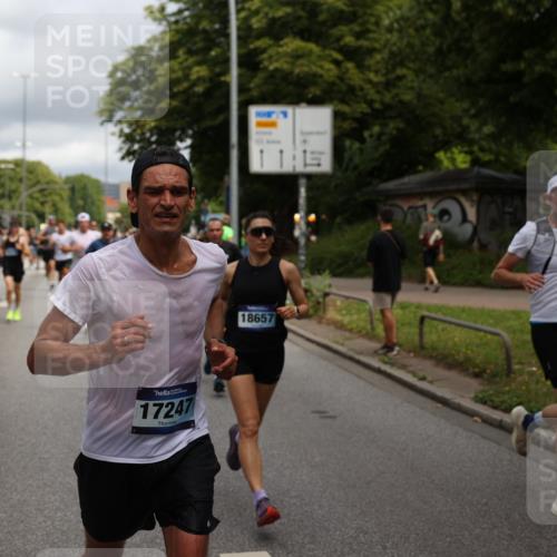 29.06.2025 - hella hamburg halbmarathon Yannick Fuchs http://msf.ph/oto/8199679 29.06.2025 10:44:39 20KM 1119, 1399, 1461, 1466, 1507, 1630, 1750, 1817, 2207, 3654, 4127, 4346, 5115, 6027, 6662, 6712, 6795, 7052, 7176, 7397, 7583, 7930, 7932, 8313, 8572, 8657, 8704, 8819, 9057, 10371, 10750, 11356, 11455, 11607, 12527, 12624, 13008, 13609, 13687, 13701, 13812, 13875, 14034, 14257, 14626, 15362, 15395, 15803, 15950, 16716, 16806, 17179, 17221, 17247, 17384, 18066, 18370, 18394, 18657, 18658, 18811 meine-sportfotos.de