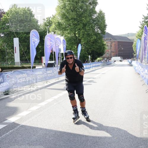 29.06.2025 - hella hamburg halbmarathon Strokosch-Dieckow http://msf.ph/oto/8199692 29.06.2025 09:45:42 Ziel 20078, 20268 meine-sportfotos.de