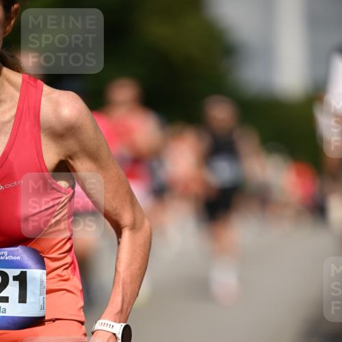 29.06.2025 - hella hamburg halbmarathon Dr. Thomas Lammeyer http://msf.ph/oto/8199697 29.06.2025 09:48:04 Kennedybrücke 2021, 2879, 3201, 3845, 4678, 5367, 6619, 8473, 8731, 10156, 10848 meine-sportfotos.de