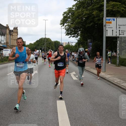 29.06.2025 - hella hamburg halbmarathon Yannick Fuchs http://msf.ph/oto/8199784 29.06.2025 10:31:53 20KM 1290, 1411, 2196, 2767, 4860, 4865, 5003, 5042, 5307, 5923, 6047, 6123, 6458, 7310, 7482, 8362, 9178, 9296, 9914, 10190, 10451, 10738, 13141, 13372, 13854, 13972, 14387, 14459, 14691, 14934, 15178, 15261, 15410, 15939, 16523, 16992, 17125, 17137, 17658, 18159, 18384, 18824, 18986 meine-sportfotos.de