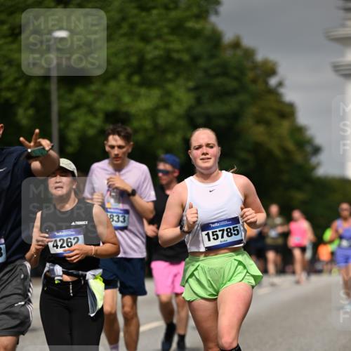 29.06.2025 - hella hamburg halbmarathon Dr. Thomas Lammeyer http://msf.ph/oto/8199824 29.06.2025 10:11:38 Kennedybrücke 1893, 1993, 2136, 3929, 4262, 5242, 5845, 5899, 5926, 6196, 6517, 6518, 6707, 6713, 6715, 6833, 7503, 7760, 8585, 9967, 10283, 10700, 10703, 11114 meine-sportfotos.de