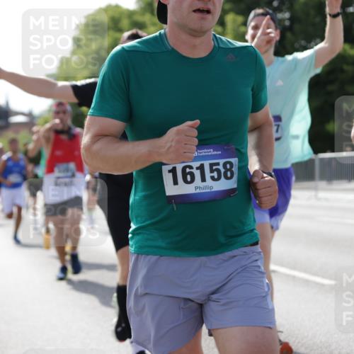 29.06.2025 - hella hamburg halbmarathon Jannik Wohlers http://msf.ph/oto/8199835 29.06.2025 09:47:41 Lombardsbrücke 1164, 1385, 1562, 1743, 2714, 3959, 4602, 4860, 5091, 5315, 6684, 6829, 6990, 8362, 9178, 9944, 10384, 10900, 11202, 11227, 11620, 11745, 12290, 12514, 12865, 13595, 13854, 14387, 14908, 14934, 14952, 15015, 15261, 15415, 15701, 15965, 16158, 17024, 17217, 17306, 18103, 18216, 18573, 18584, 18679, 18841 meine-sportfotos.de