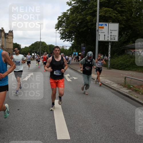 29.06.2025 - hella hamburg halbmarathon Yannick Fuchs http://msf.ph/oto/8199848 29.06.2025 10:31:54 20KM 1290, 2196, 2767, 4860, 4865, 5003, 5042, 5307, 5923, 6047, 6123, 6458, 7310, 7482, 8362, 9178, 9296, 9914, 10190, 10451, 10738, 12739, 13141, 13372, 13854, 14387, 14459, 14691, 14934, 15178, 15261, 15410, 15939, 16523, 16992, 17125, 17137, 17658, 18159, 18357, 18384, 18824, 18986 meine-sportfotos.de