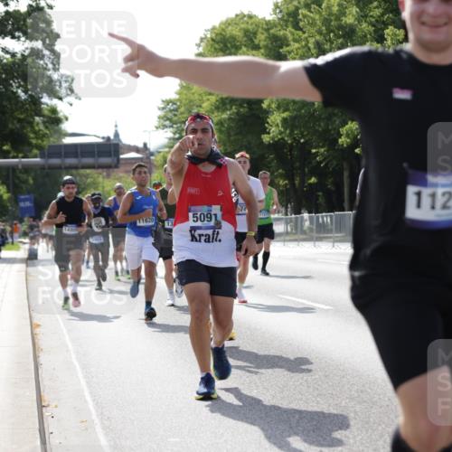 29.06.2025 - hella hamburg halbmarathon Jannik Wohlers http://msf.ph/oto/8199909 29.06.2025 09:47:41 Lombardsbrücke 1164, 1385, 1562, 1743, 2714, 3959, 4602, 4860, 5091, 5315, 6684, 6829, 6990, 8362, 9178, 9944, 10384, 10900, 11202, 11227, 11620, 11745, 12290, 12514, 12865, 13595, 13854, 14387, 14908, 14934, 14952, 15015, 15261, 15415, 15701, 15965, 16158, 17024, 17217, 17306, 18103, 18216, 18573, 18584, 18679, 18841 meine-sportfotos.de