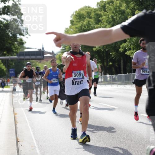 29.06.2025 - hella hamburg halbmarathon Jannik Wohlers http://msf.ph/oto/8199944 29.06.2025 09:47:42 Lombardsbrücke 1164, 1385, 1562, 1743, 2714, 3959, 4602, 4860, 5091, 5315, 6684, 6829, 6990, 8362, 9178, 9944, 10384, 10900, 11202, 11227, 11620, 11745, 12290, 12514, 12865, 13595, 13854, 14387, 14908, 14934, 15015, 15261, 15415, 15701, 16119, 16158, 17024, 17217, 17306, 18103, 18216, 18573, 18584, 18679, 18841 meine-sportfotos.de