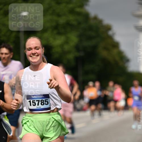 29.06.2025 - hella hamburg halbmarathon Dr. Thomas Lammeyer http://msf.ph/oto/8200002 29.06.2025 10:11:39 Kennedybrücke 1893, 1993, 2136, 3929, 4262, 5242, 5845, 5899, 5926, 6196, 6517, 6518, 6707, 6713, 6715, 6833, 7503, 7760, 8585, 9967, 10283, 10700 meine-sportfotos.de