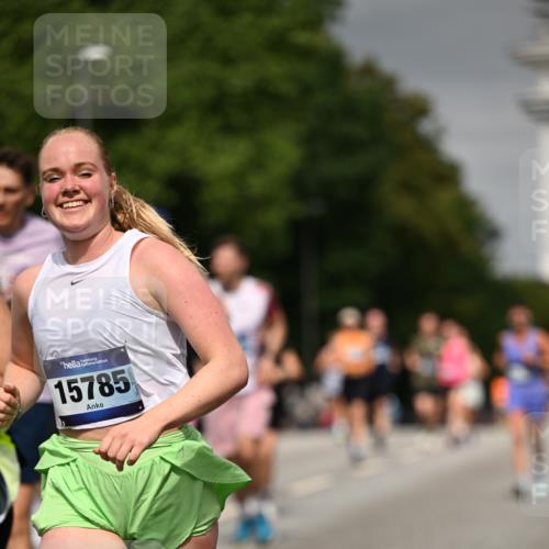 29.06.2025 - hella hamburg halbmarathon Dr. Thomas Lammeyer http://msf.ph/oto/8200009 29.06.2025 10:11:40 Kennedybrücke 1893, 1993, 2136, 3929, 4262, 5242, 5845, 5899, 5926, 6196, 6517, 6518, 6707, 6713, 6715, 6833, 7503, 7760, 8585, 9967, 10283, 10700 meine-sportfotos.de