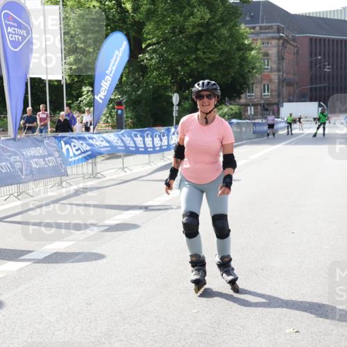 29.06.2025 - hella hamburg halbmarathon Strokosch-Dieckow http://msf.ph/oto/8200034 29.06.2025 09:46:57 Ziel 20132, 20141 meine-sportfotos.de
