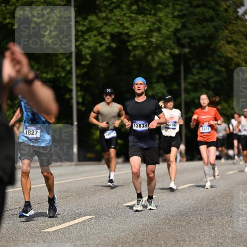 29.06.2025 - hella hamburg halbmarathon Dr. Thomas Lammeyer http://msf.ph/oto/8200038 29.06.2025 09:48:08 Kennedybrücke 2021, 3201, 3845, 5269, 5367, 6619, 8473, 8731, 10156, 10486, 10848 meine-sportfotos.de