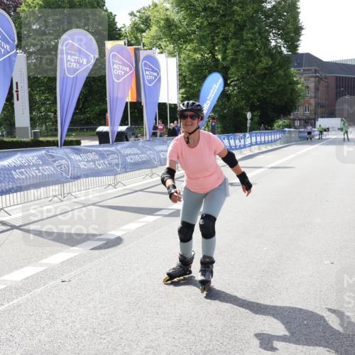 29.06.2025 - hella hamburg halbmarathon Strokosch-Dieckow http://msf.ph/oto/8200061 29.06.2025 09:46:58 Ziel 20132, 20141 meine-sportfotos.de
