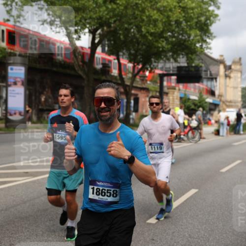 29.06.2025 - hella hamburg halbmarathon Yannick Fuchs http://msf.ph/oto/8200085 29.06.2025 10:44:40 20KM 1119, 1399, 1461, 1466, 1507, 1630, 1750, 1817, 2207, 3654, 4127, 4346, 5115, 6027, 6662, 6712, 6795, 7052, 7176, 7397, 7583, 7930, 7932, 8572, 8657, 8704, 8819, 9057, 10371, 10750, 11356, 11455, 11607, 12624, 13008, 13609, 13687, 13701, 13812, 13875, 14034, 14257, 14626, 15362, 15395, 15803, 15950, 16716, 16806, 17179, 17221, 17247, 17384, 18066, 18370, 18394, 18657, 18658, 18811 meine-sportfotos.de