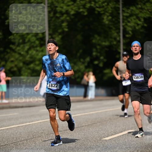 29.06.2025 - hella hamburg halbmarathon Dr. Thomas Lammeyer http://msf.ph/oto/8200103 29.06.2025 09:48:09 Kennedybrücke 2021, 3201, 3845, 5269, 5367, 6619, 8473, 8731, 10156, 10486, 10848 meine-sportfotos.de