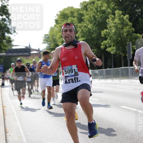 29.06.2025 - hella hamburg halbmarathon Jannik Wohlers http://msf.ph/oto/8200113 29.06.2025 09:47:42 Lombardsbrücke 1164, 1385, 1562, 1743, 2714, 3959, 4602, 4860, 5091, 5315, 6684, 6829, 6990, 8362, 9178, 9944, 10384, 10900, 11202, 11227, 11620, 11745, 12290, 12514, 12865, 13595, 13854, 14387, 14908, 14934, 15015, 15261, 15415, 15701, 16119, 16158, 17024, 17217, 17306, 18103, 18216, 18573, 18584, 18679, 18841 meine-sportfotos.de