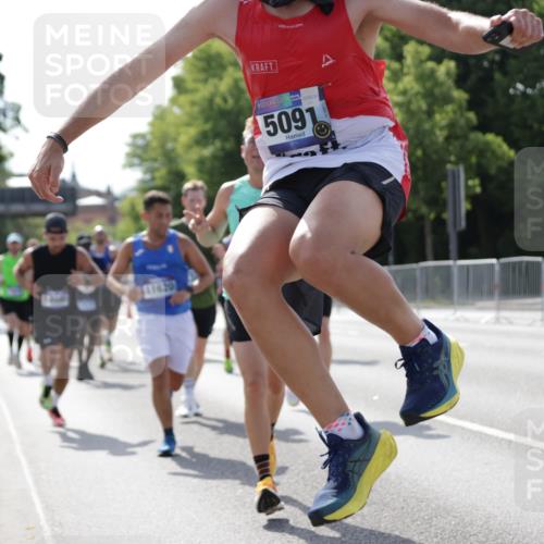 29.06.2025 - hella hamburg halbmarathon Jannik Wohlers http://msf.ph/oto/8200205 29.06.2025 09:47:43 Lombardsbrücke 1385, 1562, 1743, 2714, 2767, 3959, 4602, 4860, 5091, 5315, 6684, 6829, 6990, 8362, 8933, 9178, 9944, 10384, 10900, 11202, 11227, 11620, 11745, 11929, 12290, 12514, 12865, 13595, 13854, 14387, 14908, 14934, 15015, 15261, 15415, 15701, 16119, 16158, 17024, 17217, 18103, 18573, 18584, 18679, 18841 meine-sportfotos.de