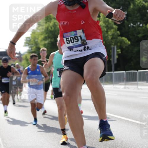29.06.2025 - hella hamburg halbmarathon Jannik Wohlers http://msf.ph/oto/8200239 29.06.2025 09:47:43 Lombardsbrücke 1385, 1562, 1743, 2714, 2767, 3959, 4602, 4860, 5091, 5315, 6684, 6829, 6990, 8362, 8933, 9178, 9944, 10384, 10900, 11202, 11227, 11620, 11745, 11929, 12290, 12514, 12865, 13595, 13854, 14387, 14908, 14934, 15015, 15261, 15415, 15701, 16119, 16158, 17024, 17217, 18103, 18573, 18584, 18679, 18841 meine-sportfotos.de