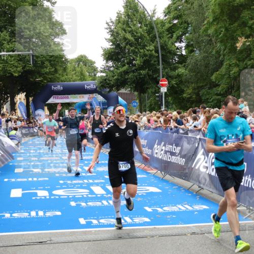 29.06.2025 - hella hamburg halbmarathon Zöllner http://msf.ph/oto/8200249 29.06.2025 10:47:12 Ziel 1460, 2623, 4093, 5472, 6373, 6700, 6716, 7480, 7908, 12579, 13007, 15684, 17718, 17915 meine-sportfotos.de
