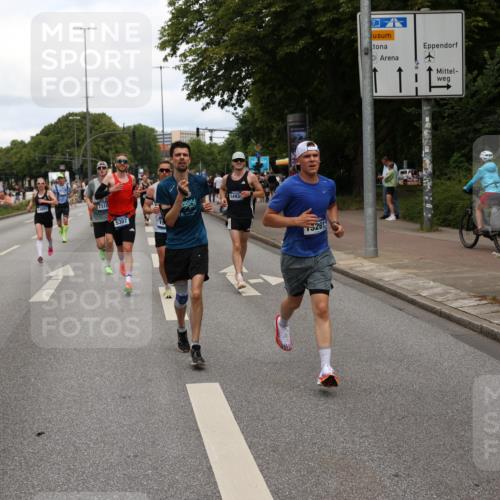 29.06.2025 - hella hamburg halbmarathon Yannick Fuchs http://msf.ph/oto/8200283 29.06.2025 10:31:55 20KM 1290, 2196, 2767, 4860, 4865, 5003, 5042, 5307, 5923, 6047, 6123, 6458, 7310, 7482, 8362, 9178, 9914, 10190, 10451, 10738, 12739, 13141, 13372, 13854, 14387, 14459, 14691, 14934, 15178, 15261, 15410, 15939, 16523, 16992, 17125, 17137, 17658, 18159, 18357, 18384, 18986 meine-sportfotos.de