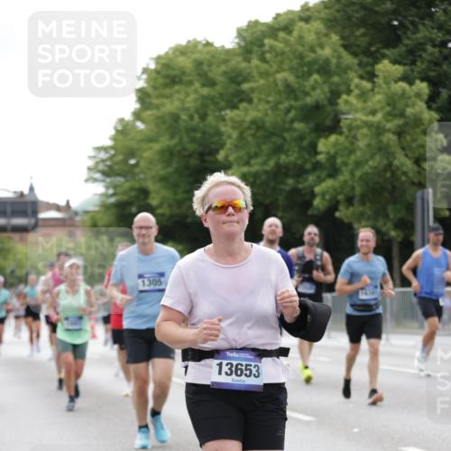 29.06.2025 - hella hamburg halbmarathon Jannik Wohlers http://msf.ph/oto/8200325 29.06.2025 10:25:17 Lombardsbrücke 1093, 1305, 1479, 1481, 3343, 3765, 4378, 5028, 8881, 9811, 10104, 10845, 10846, 11699, 12074, 12505, 13653, 13842, 14936, 15283, 16289, 16354, 16381, 16927 meine-sportfotos.de