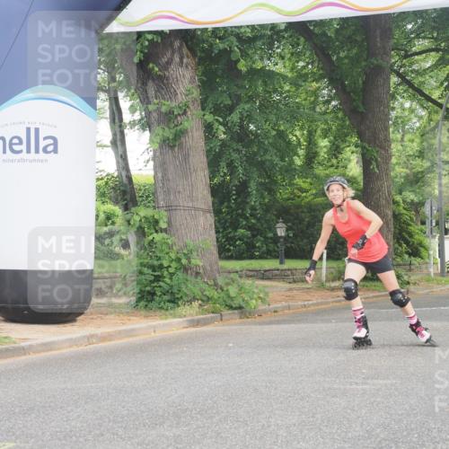 29.06.2025 - hella hamburg halbmarathon KatJ http://msf.ph/oto/8200352 29.06.2025 09:30:07 Zwischen KM18-KM19  meine-sportfotos.de