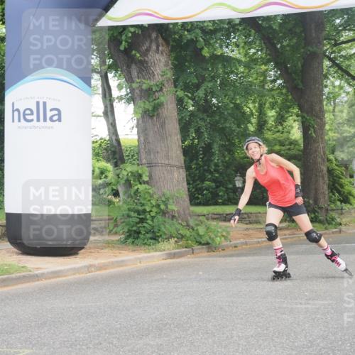 29.06.2025 - hella hamburg halbmarathon KatJ http://msf.ph/oto/8200386 29.06.2025 09:30:07 Zwischen KM18-KM19  meine-sportfotos.de