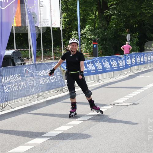 29.06.2025 - hella hamburg halbmarathon Strokosch-Dieckow http://msf.ph/oto/8200456 29.06.2025 09:49:20 Ziel 20063, 20082, 20085 meine-sportfotos.de