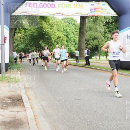 29.06.2025 - hella hamburg halbmarathon MichiJ http://msf.ph/oto/8200457 29.06.2025 10:21:28 Zwischen KM18-KM19 1894, 4812, 5660, 11199, 15054 meine-sportfotos.de