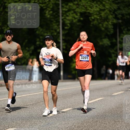 29.06.2025 - hella hamburg halbmarathon Dr. Thomas Lammeyer http://msf.ph/oto/8200462 29.06.2025 09:48:11 Kennedybrücke 1758, 2021, 3201, 5269, 5367, 6619, 8473, 8731, 10156, 10486, 10848, 11169 meine-sportfotos.de