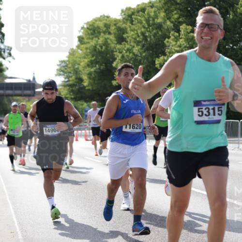 29.06.2025 - hella hamburg halbmarathon Jannik Wohlers http://msf.ph/oto/8200474 29.06.2025 09:47:43 Lombardsbrücke 1385, 1562, 1743, 2714, 2767, 3959, 4602, 4860, 5091, 5315, 6684, 6829, 6990, 8362, 8933, 9178, 9944, 10384, 10900, 11202, 11227, 11620, 11745, 11929, 12290, 12514, 12865, 13595, 13854, 14387, 14908, 14934, 15015, 15261, 15415, 15701, 16119, 16158, 17024, 17217, 18103, 18573, 18584, 18679, 18841 meine-sportfotos.de