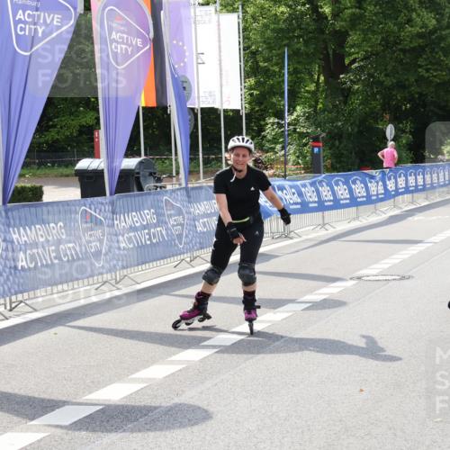 29.06.2025 - hella hamburg halbmarathon Strokosch-Dieckow http://msf.ph/oto/8200483 29.06.2025 09:49:21 Ziel 20063, 20082, 20085 meine-sportfotos.de