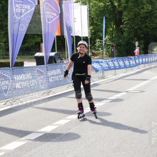 29.06.2025 - hella hamburg halbmarathon Strokosch-Dieckow http://msf.ph/oto/8200497 29.06.2025 09:49:21 Ziel 20063, 20082, 20085 meine-sportfotos.de