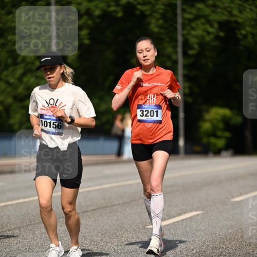 29.06.2025 - hella hamburg halbmarathon Dr. Thomas Lammeyer http://msf.ph/oto/8200509 29.06.2025 09:48:12 Kennedybrücke 1758, 2021, 3201, 5269, 5367, 6619, 8473, 8731, 10156, 10486, 10848, 11169 meine-sportfotos.de