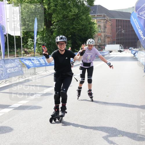 29.06.2025 - hella hamburg halbmarathon Strokosch-Dieckow http://msf.ph/oto/8200525 29.06.2025 09:49:22 Ziel 20063, 20082, 20085 meine-sportfotos.de