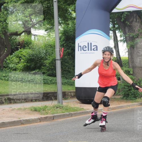 29.06.2025 - hella hamburg halbmarathon KatJ http://msf.ph/oto/8200536 29.06.2025 09:30:08 Zwischen KM18-KM19  meine-sportfotos.de
