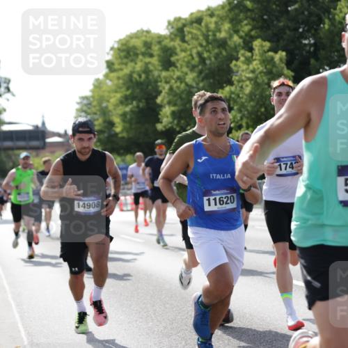 29.06.2025 - hella hamburg halbmarathon Jannik Wohlers http://msf.ph/oto/8200587 29.06.2025 09:47:44 Lombardsbrücke 1385, 1562, 1743, 2714, 2767, 3959, 4602, 4860, 5091, 5315, 6684, 6829, 6990, 8362, 8933, 9178, 10384, 10900, 11202, 11227, 11620, 11745, 11929, 12290, 12514, 12865, 13595, 13854, 14387, 14875, 14908, 14934, 15015, 15261, 15415, 15701, 16119, 16158, 17024, 17217, 18103, 18573, 18584, 18679, 18841 meine-sportfotos.de