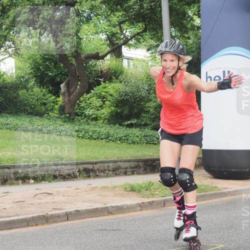 29.06.2025 - hella hamburg halbmarathon KatJ http://msf.ph/oto/8200635 29.06.2025 09:30:08 Zwischen KM18-KM19  meine-sportfotos.de