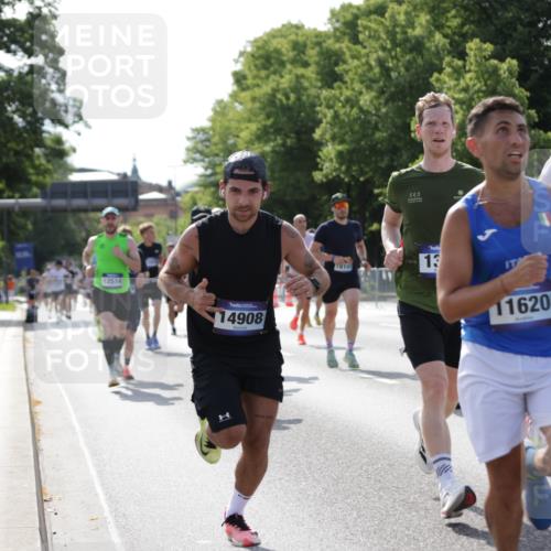 29.06.2025 - hella hamburg halbmarathon Jannik Wohlers http://msf.ph/oto/8200644 29.06.2025 09:47:44 Lombardsbrücke 1385, 1562, 1743, 2714, 2767, 3959, 4602, 4860, 5091, 5315, 6684, 6829, 6990, 8362, 8933, 9178, 10384, 10900, 11202, 11227, 11620, 11745, 11929, 12290, 12514, 12865, 13595, 13854, 14387, 14875, 14908, 14934, 15015, 15261, 15415, 15701, 16119, 16158, 17024, 17217, 18103, 18573, 18584, 18679, 18841 meine-sportfotos.de