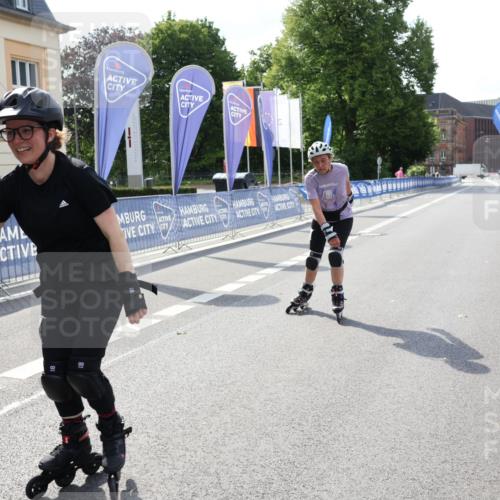 29.06.2025 - hella hamburg halbmarathon Strokosch-Dieckow http://msf.ph/oto/8200654 29.06.2025 09:49:23 Ziel 20063, 20082, 20085 meine-sportfotos.de