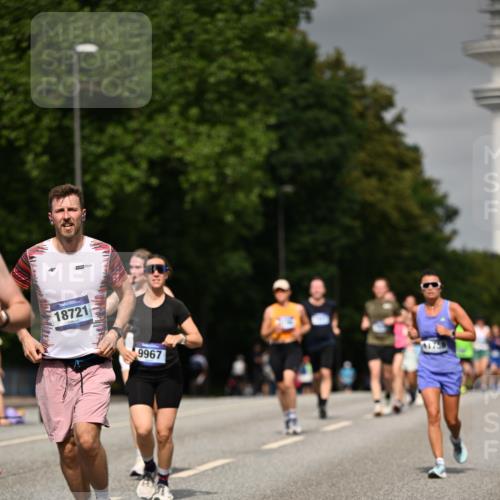 29.06.2025 - hella hamburg halbmarathon Dr. Thomas Lammeyer http://msf.ph/oto/8200656 29.06.2025 10:11:41 Kennedybrücke 1893, 1993, 2136, 3929, 4262, 5242, 5899, 5926, 6196, 6517, 6518, 6707, 6713, 6715, 6833, 7503, 7760, 8585, 9967, 10283, 10700 meine-sportfotos.de