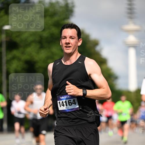 29.06.2025 - hella hamburg halbmarathon Dr. Thomas Lammeyer http://msf.ph/oto/8200676 29.06.2025 09:48:15 Kennedybrücke 1758, 2746, 3201, 5269, 5367, 6619, 6781, 8473, 8731, 10156, 10486, 10848, 11169 meine-sportfotos.de