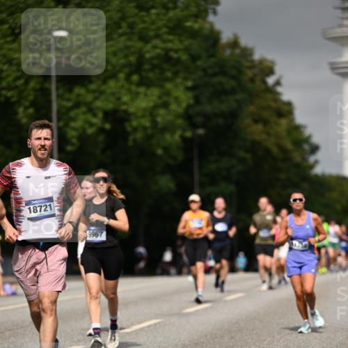 29.06.2025 - hella hamburg halbmarathon Dr. Thomas Lammeyer http://msf.ph/oto/8200680 29.06.2025 10:11:41 Kennedybrücke 1893, 1993, 2136, 3929, 4262, 5242, 5899, 5926, 6196, 6517, 6518, 6707, 6713, 6715, 6833, 7503, 7760, 8585, 9967, 10283, 10700 meine-sportfotos.de